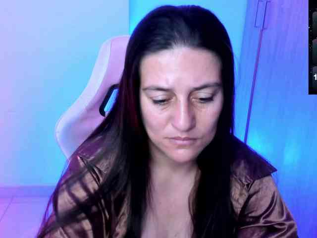 Saskyaajohnson webcam