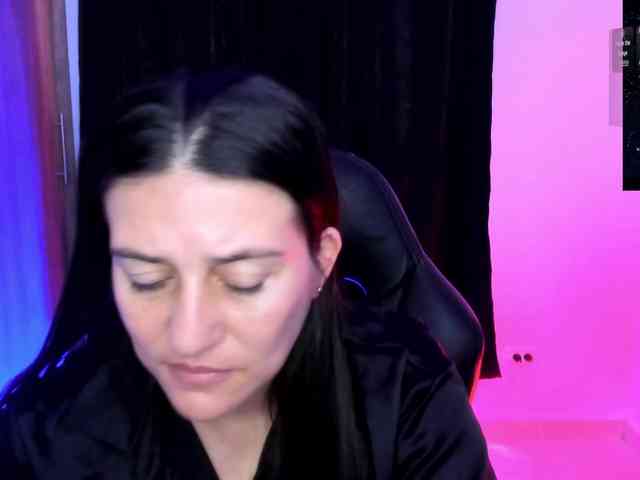 Saskyaajohnson webcam