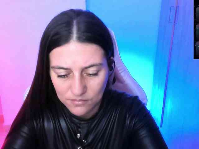 Saskyaajohnson webcam