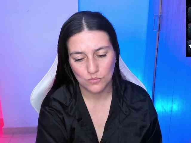 Saskyaajohnson webcam