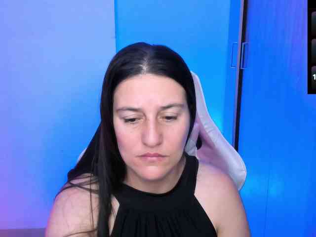 Saskyaajohnson webcam