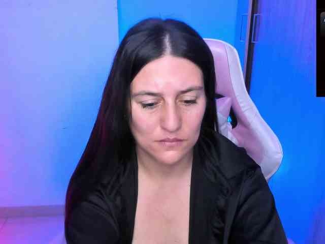 Saskyaajohnson webcam