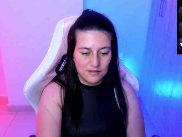 Saskyaajohnson webcam