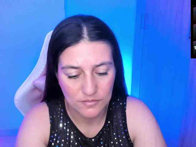 Saskyaajohnson webcam