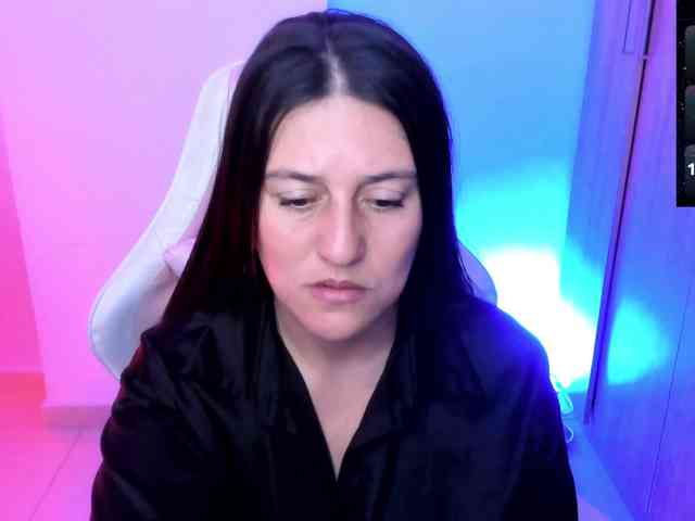 Saskyaajohnson webcam