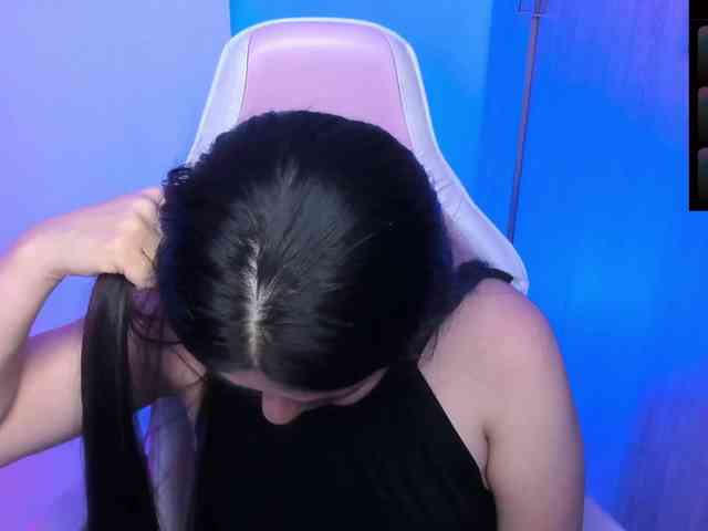 Saskyaajohnson webcam