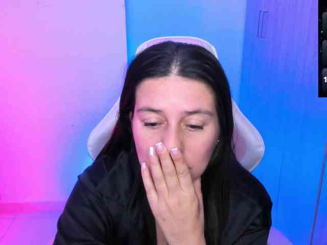 Saskyaajohnson webcam