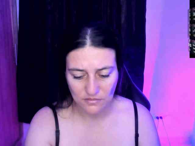 Saskyaajohnson webcam
