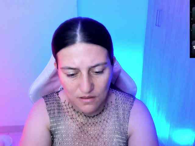 Saskyaajohnson webcam