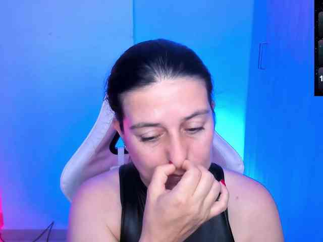 Saskyaajohnson webcam