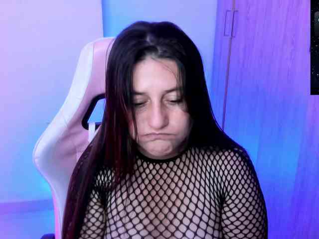 Saskyaajohnson webcam