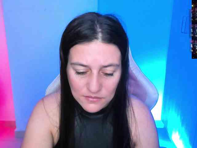 Saskyaajohnson webcam