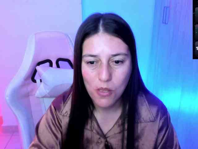 Saskyaajohnson webcam