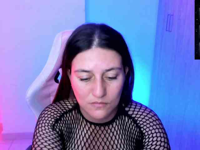 Saskyaajohnson webcam