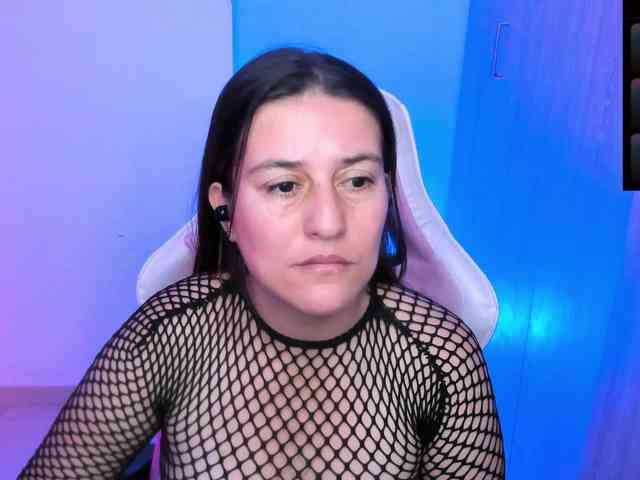 Saskyaajohnson webcam