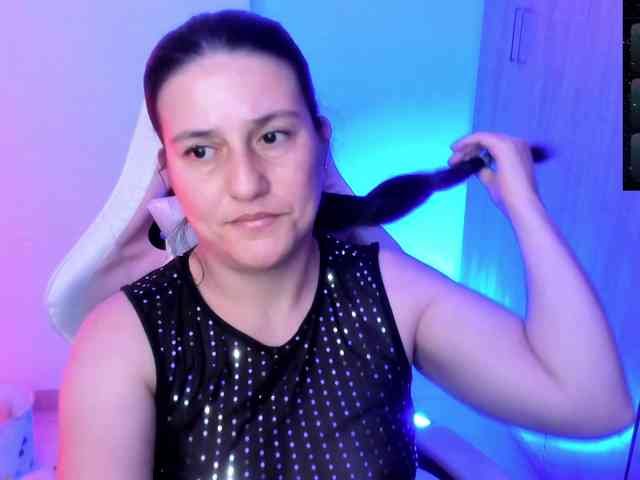 Saskyaajohnson webcam