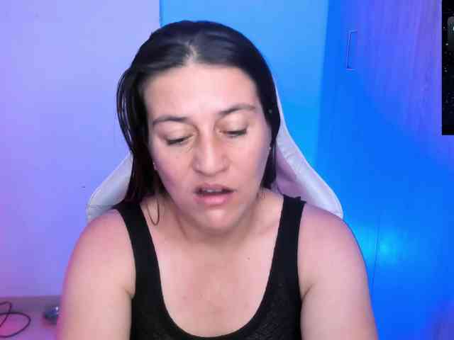 Saskyaajohnson webcam