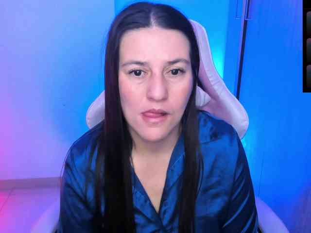 Saskyaajohnson webcam