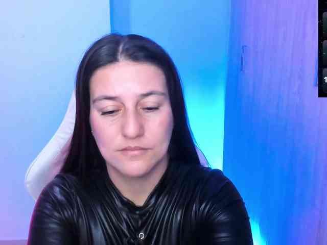Saskyaajohnson webcam