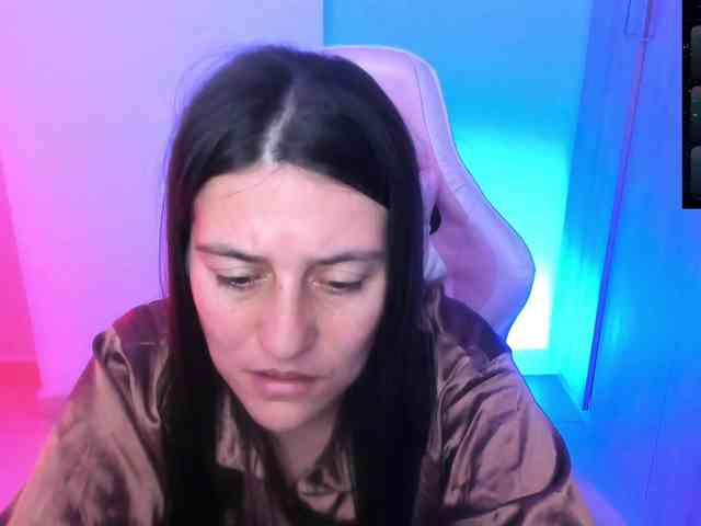 Saskyaajohnson webcam
