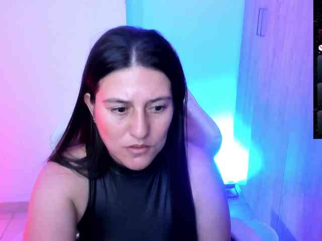 Saskyaajohnson webcam