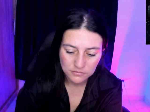 Saskyaajohnson webcam