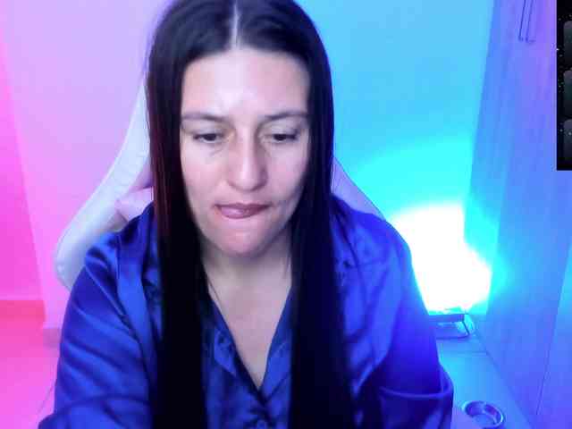 Saskyaajohnson webcam