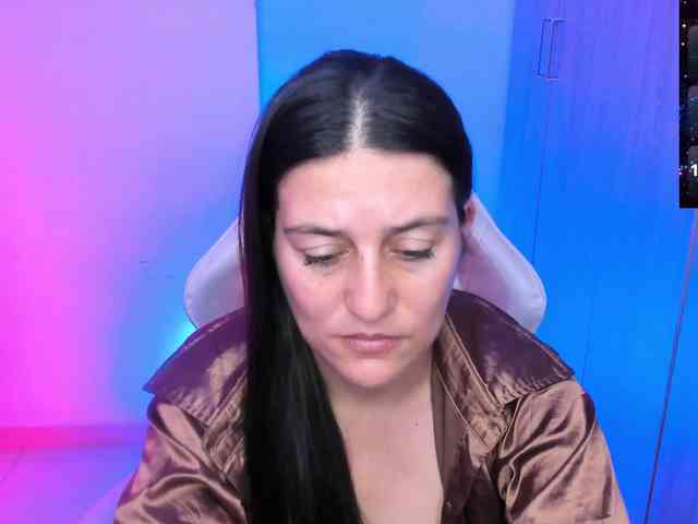 Saskyaajohnson webcam