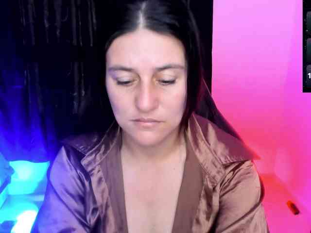 Saskyaajohnson webcam