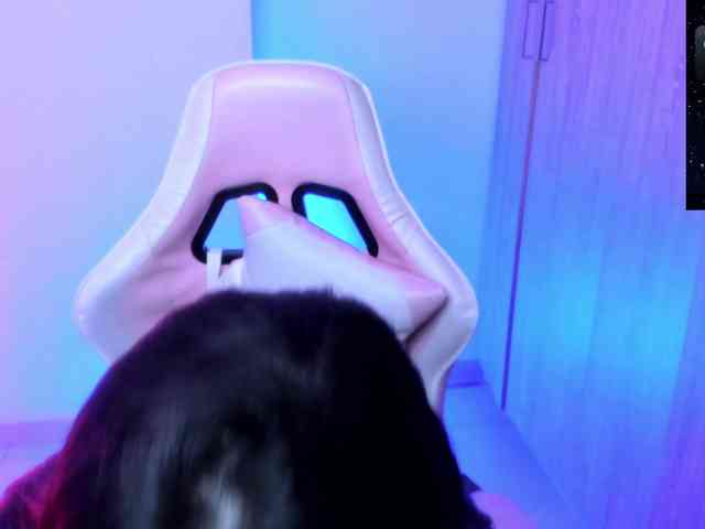 Saskyaajohnson webcam