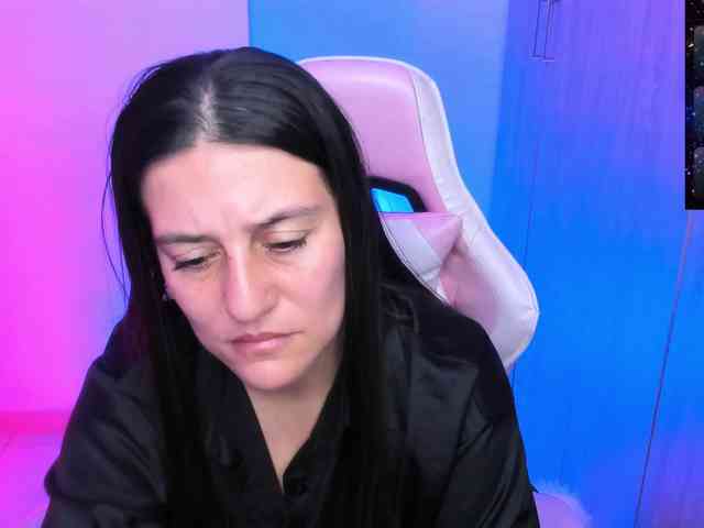 Saskyaajohnson webcam