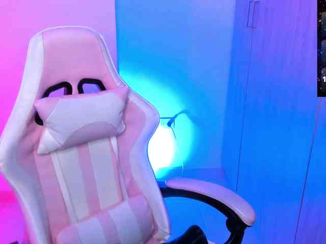 Saskyaajohnson webcam