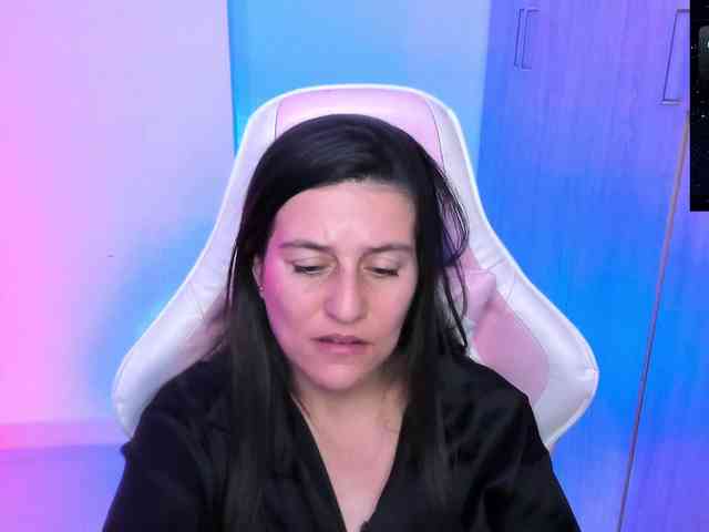 Saskyaajohnson webcam