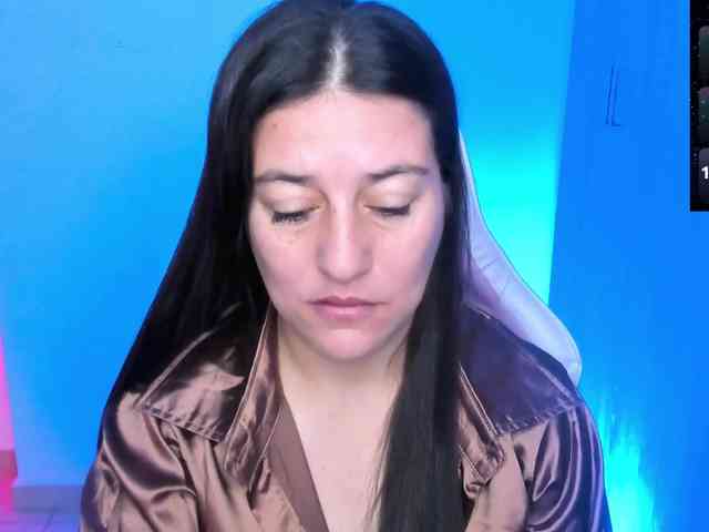 Saskyaajohnson webcam