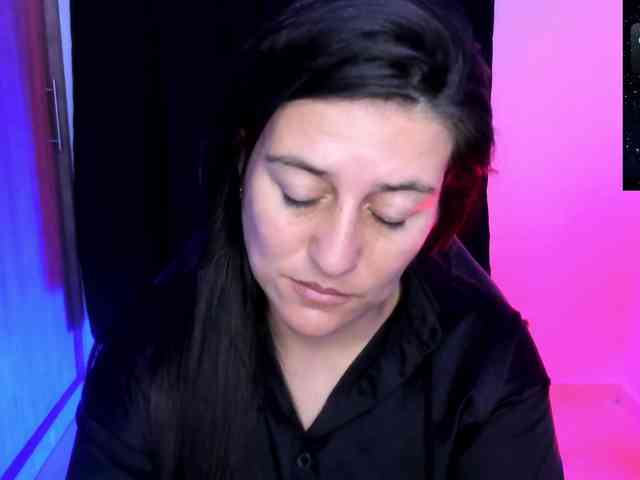 Saskyaajohnson webcam