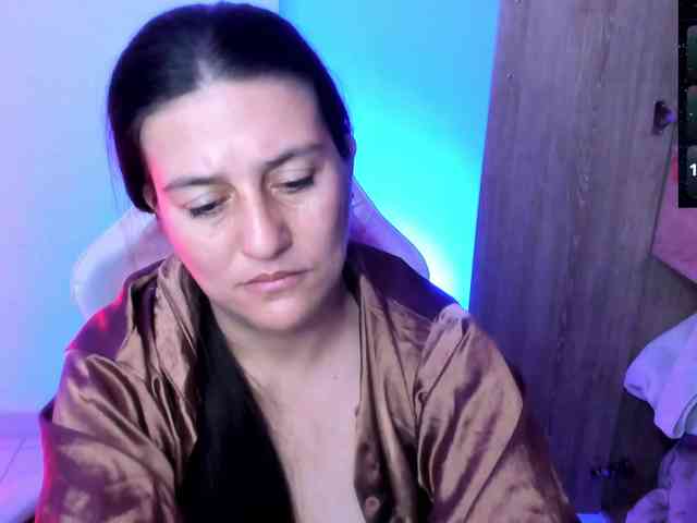 Saskyaajohnson webcam