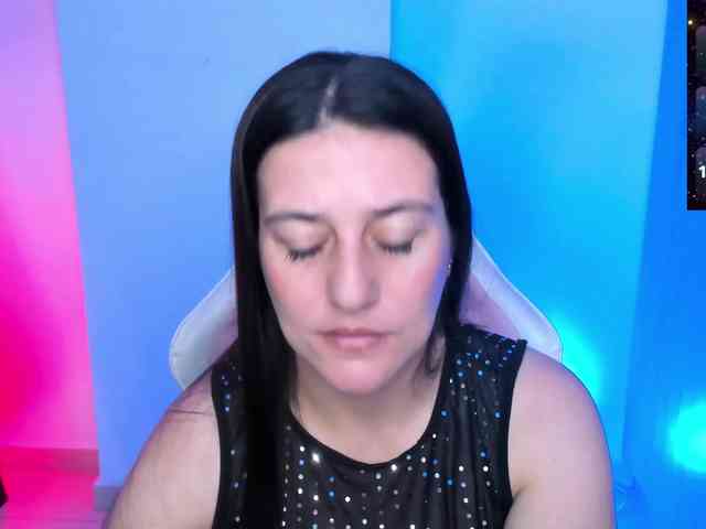 Saskyaajohnson webcam