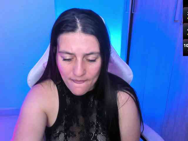 Saskyaajohnson webcam