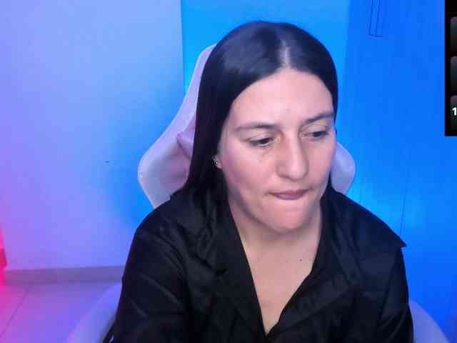 Saskyaajohnson webcam