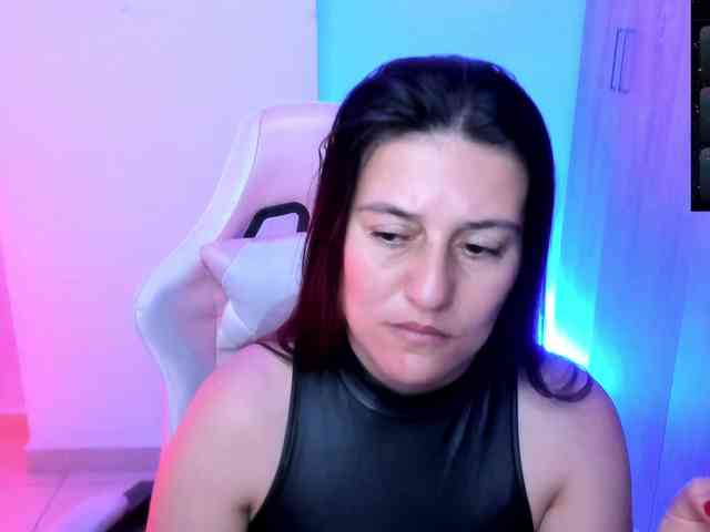 Saskyaajohnson webcam