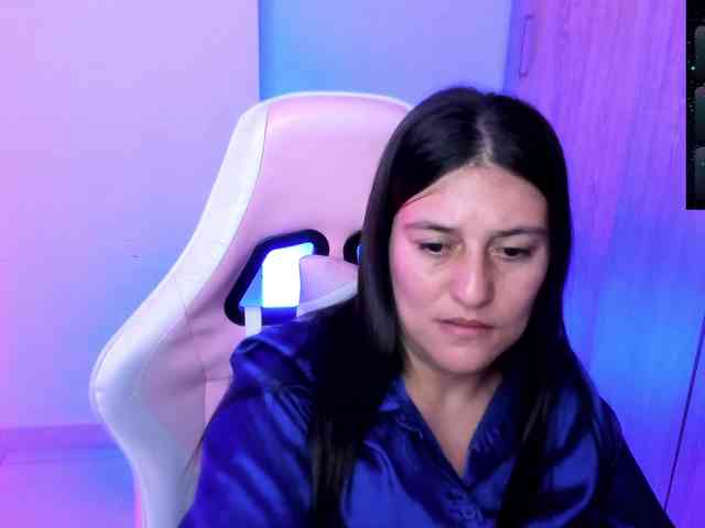 Saskyaajohnson webcam