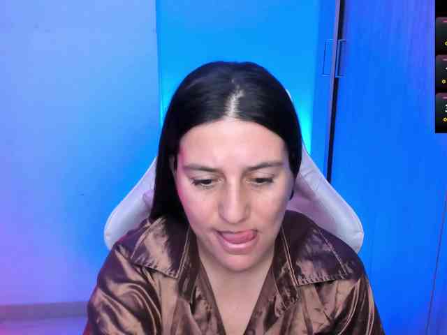 Saskyaajohnson webcam