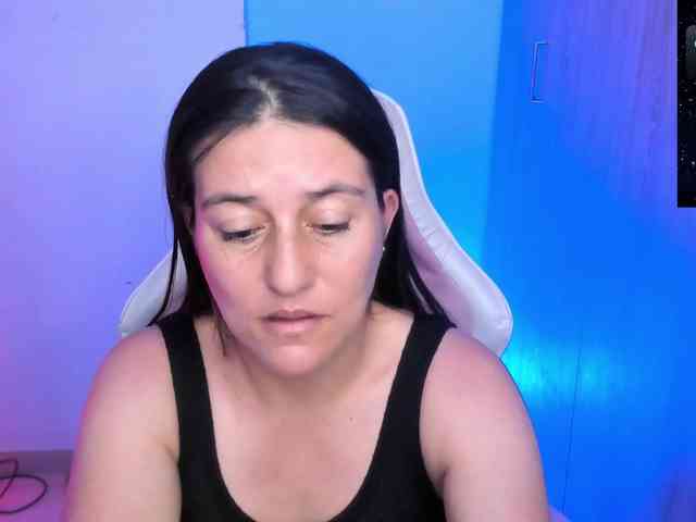 Saskyaajohnson webcam