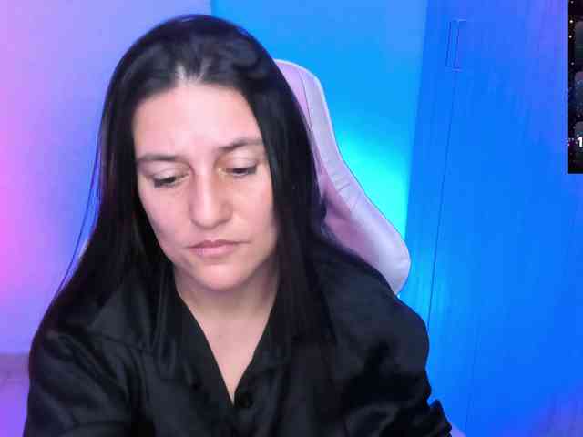 Saskyaajohnson webcam