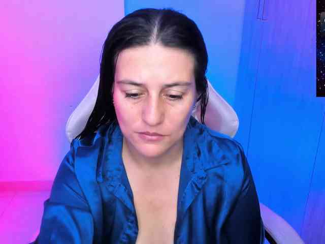 Saskyaajohnson webcam