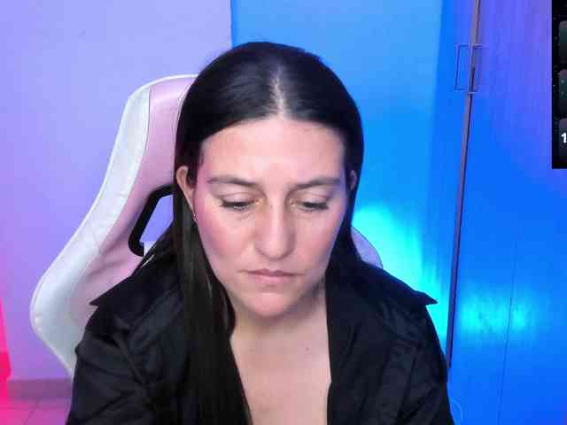 Saskyaajohnson webcam