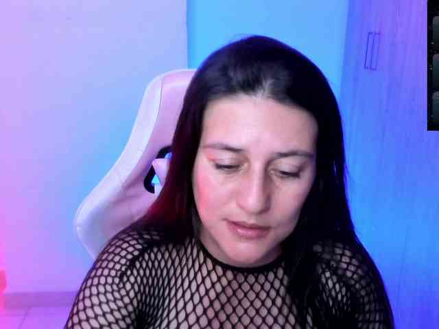 Saskyaajohnson webcam