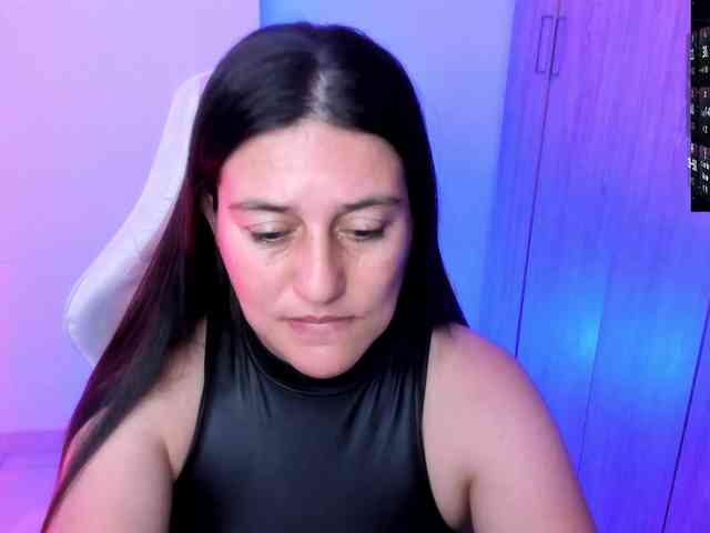 Saskyaajohnson webcam