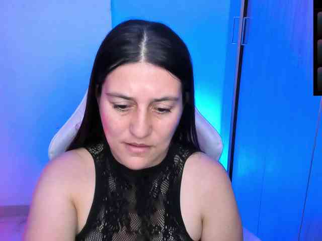 Saskyaajohnson webcam