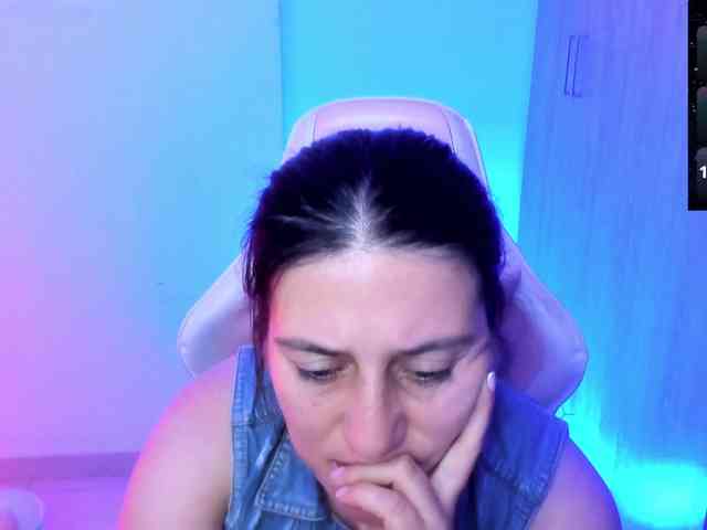Saskyaajohnson webcam